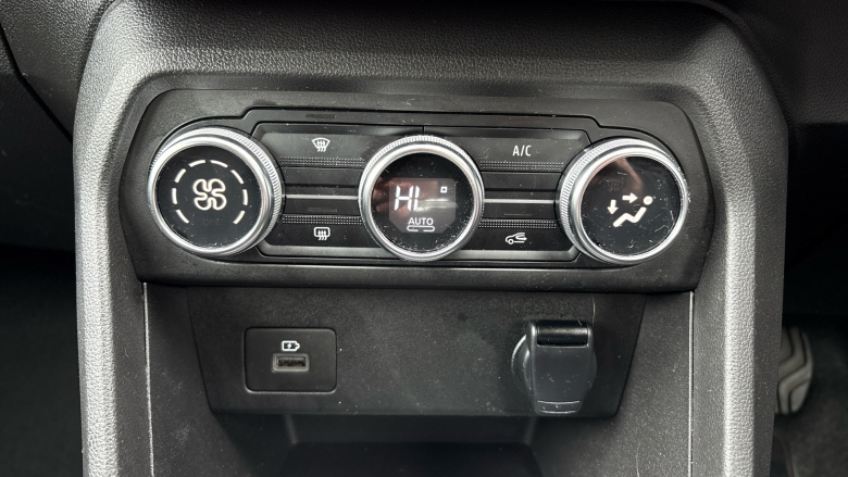 Dacia Jogger 1.0 TCe Extreme SE 5dr Petrol Estate